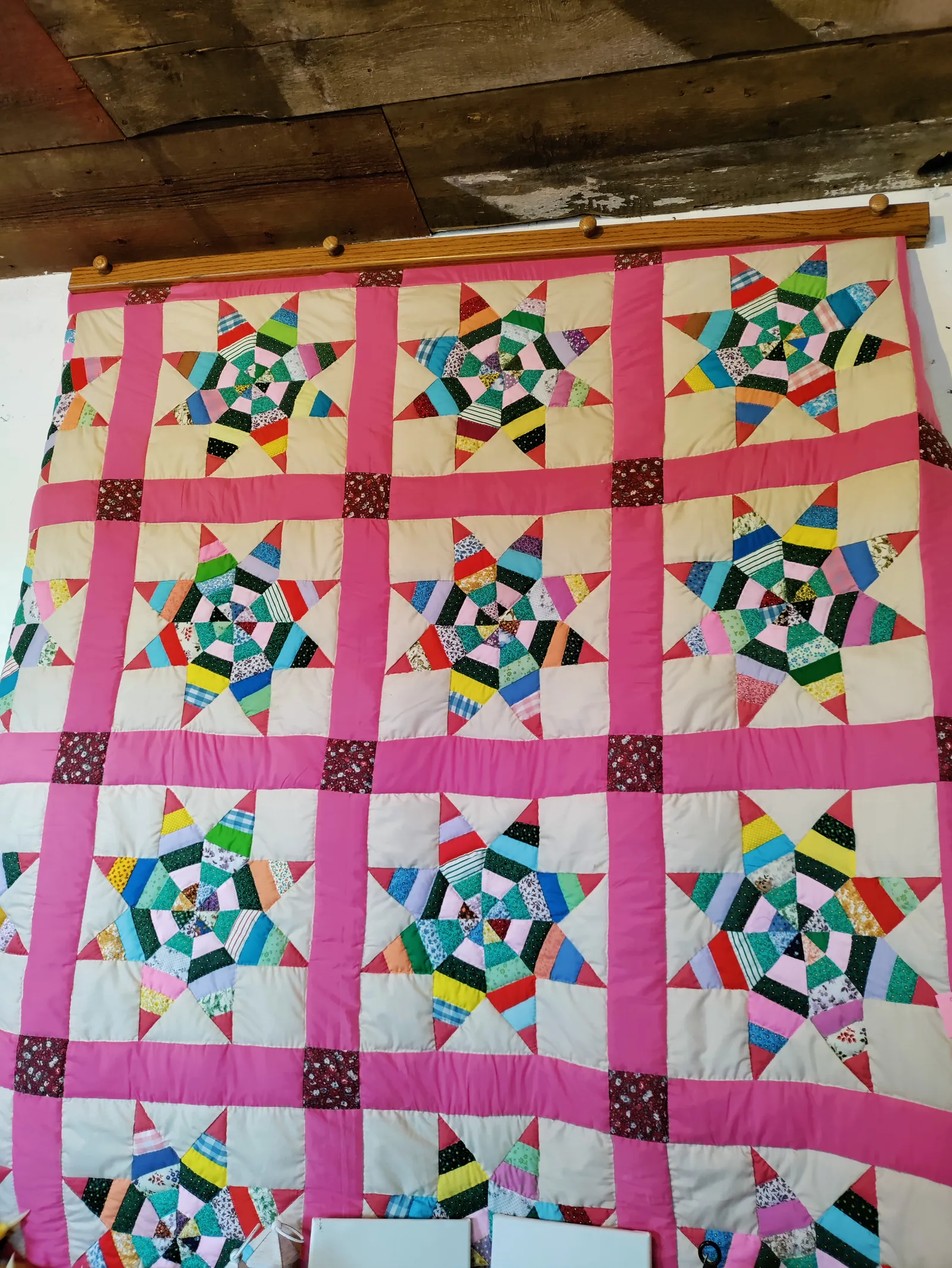 Pennsylvania Dutch Amish Hand-Made Quilts Potholders, Aprons,  Direct from Amish Family. Save 20-40% vs. Stores